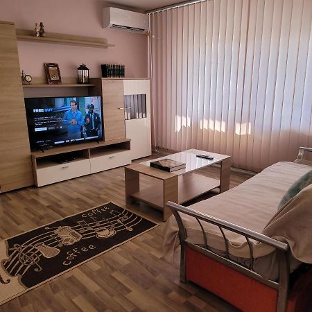 Quiet, Relaxing, Family Friendly Apartment Bucureşti Ngoại thất bức ảnh