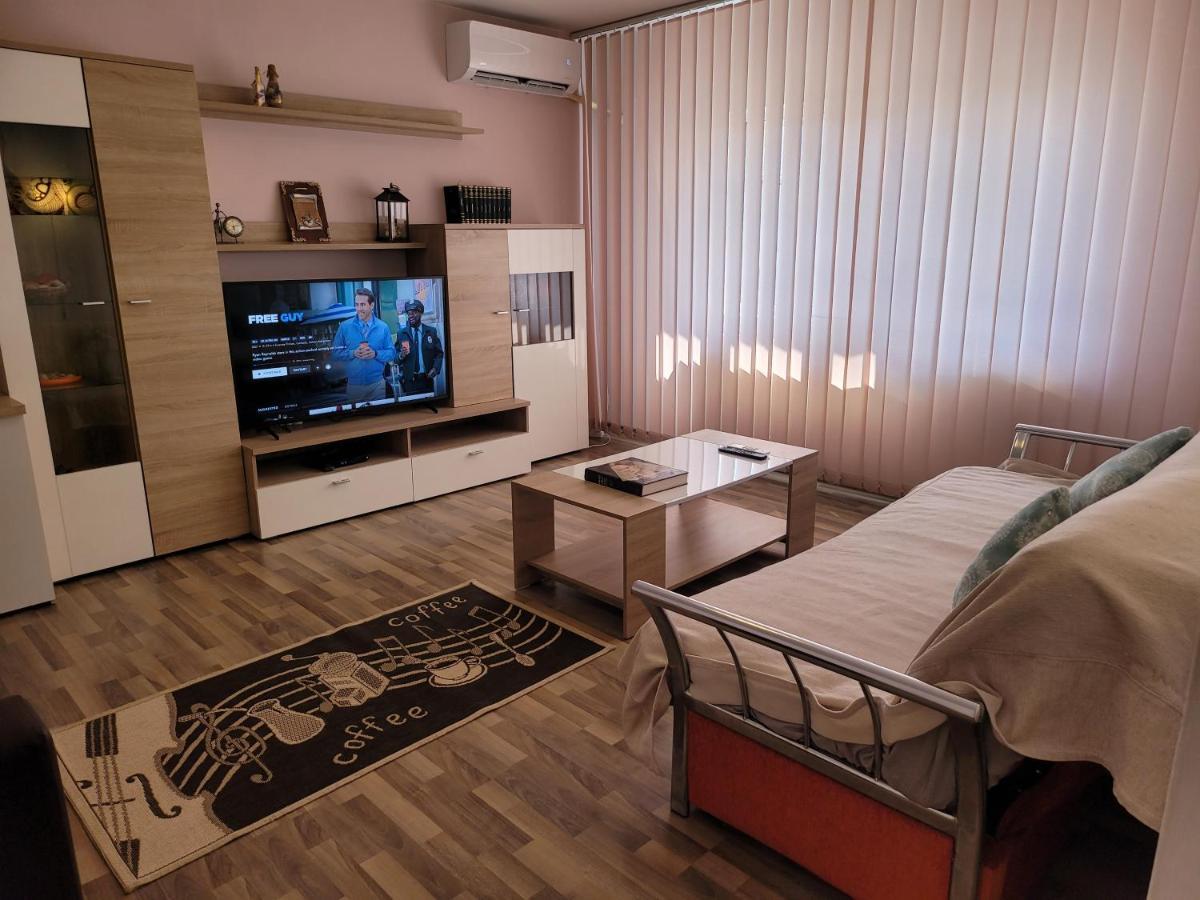 Quiet, Relaxing, Family Friendly Apartment Bucureşti Ngoại thất bức ảnh