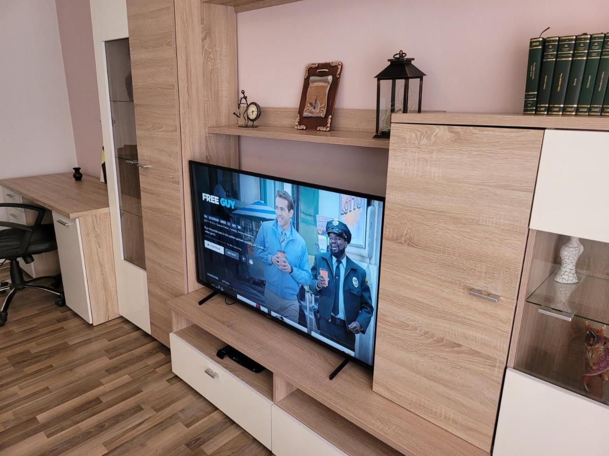 Quiet, Relaxing, Family Friendly Apartment Bucureşti Ngoại thất bức ảnh