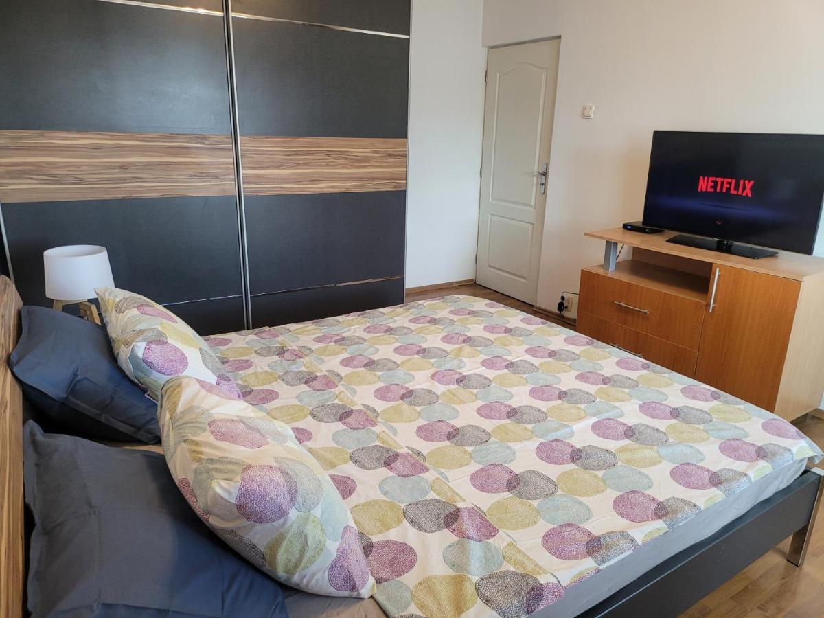Quiet, Relaxing, Family Friendly Apartment Bucureşti Ngoại thất bức ảnh