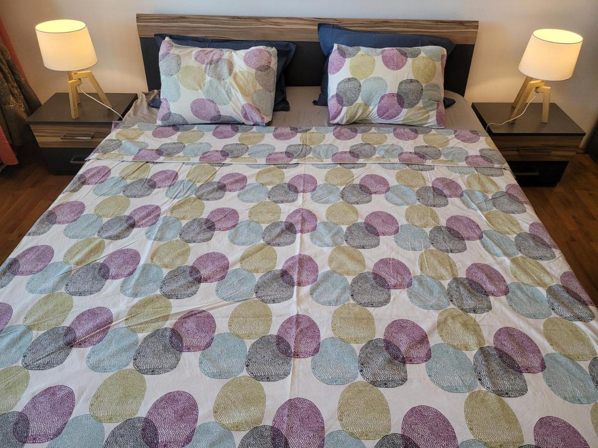 Quiet, Relaxing, Family Friendly Apartment Bucureşti Ngoại thất bức ảnh
