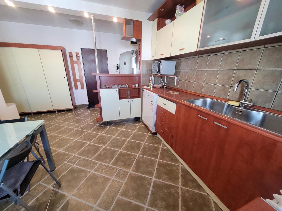 Quiet, Relaxing, Family Friendly Apartment Bucureşti Ngoại thất bức ảnh