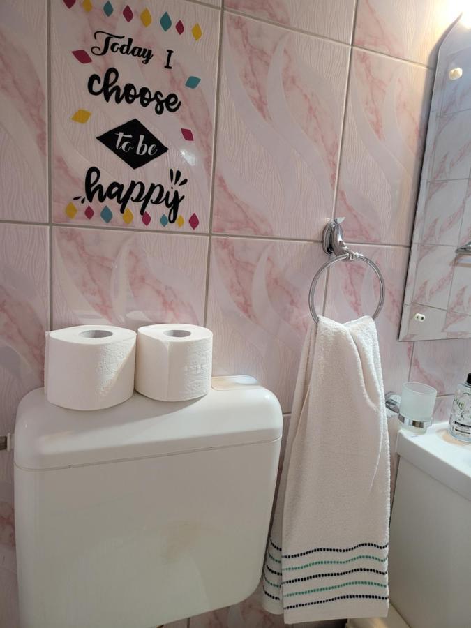 Quiet, Relaxing, Family Friendly Apartment Bucureşti Ngoại thất bức ảnh